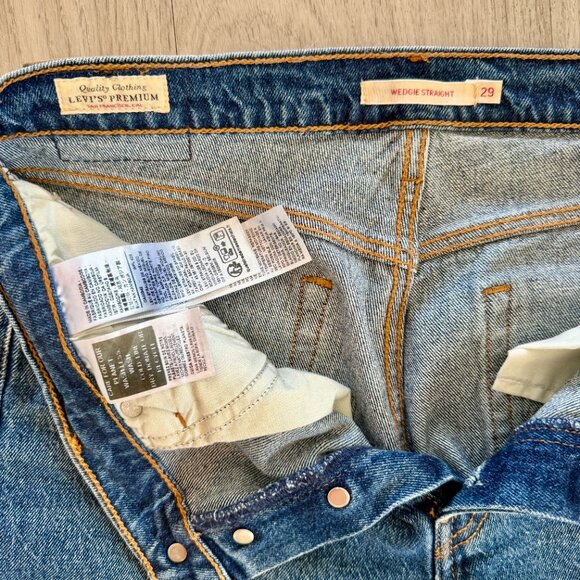 Levi’s Wedgie Straight Fit Blue Jeans - Picture 5 of 8